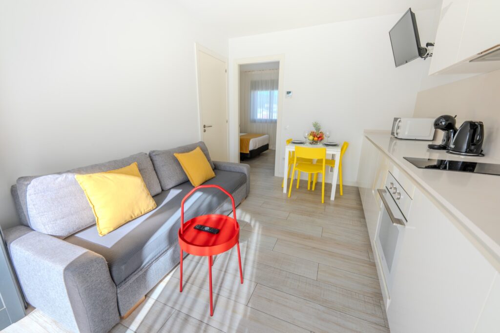 Appartement d'une chambre avec cuisine équipée au Castell Beach Aparthotel à Castelldefels